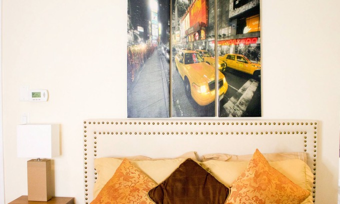 West New York Apartment | Near Manhattan NYC - 3 Bedroom Apartment 1200 sqft