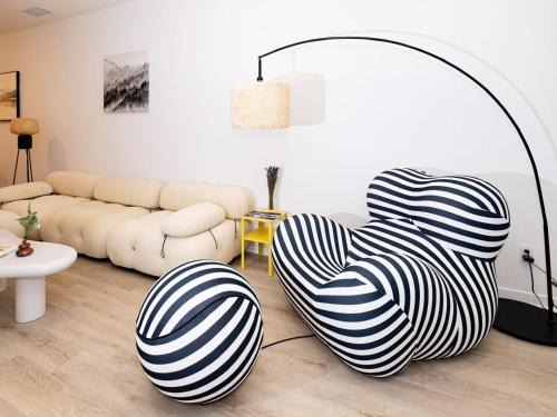 Guasti Apartment | Near ONT Modern Designer Stay Bright Chic Spacious