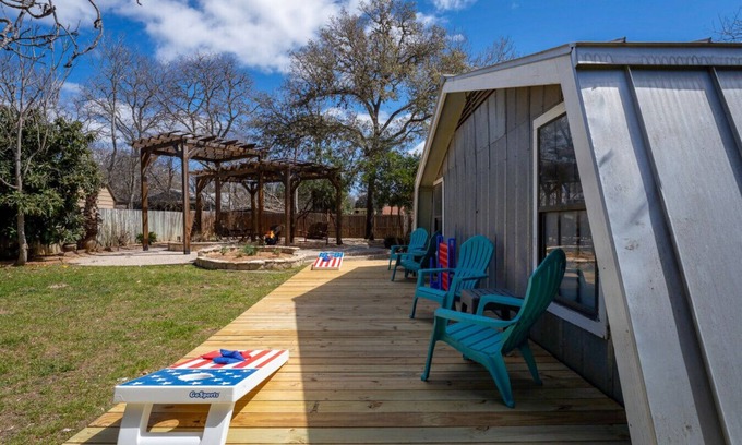 Boerne Apartment | Near River~Downtown Boerne~Walkable~Games