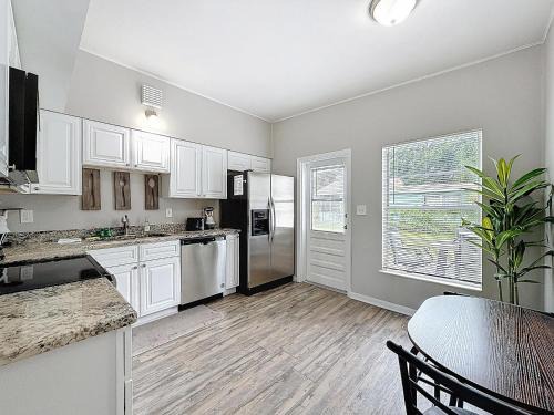 Tampa House | Near River | Pet Friendly | Large Corner Lot