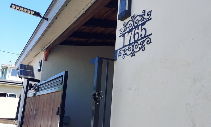 Ridgeview - Webster House | Near San Diego Downtown. n Charming building with AC and WiFi in sunny San Diego