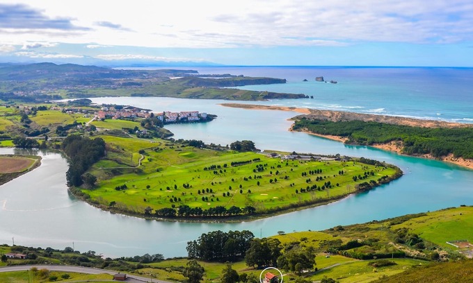 Pielagos House | Near Santander: House with exceptional panorama