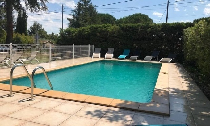 Saint-Laurent-La-Vernede House | Near Uzes Spacious House With Pool up to 13 People Tranquility