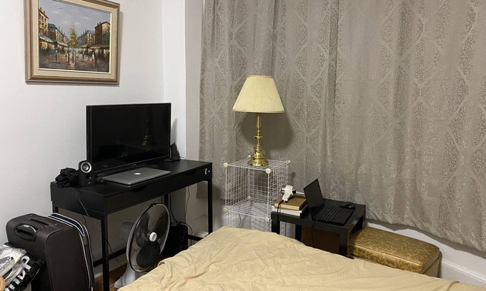 Kensington Market House | Nearby KensingtonMarket, Core downtown, 5 minutes to bus, streetcar, supermarket
