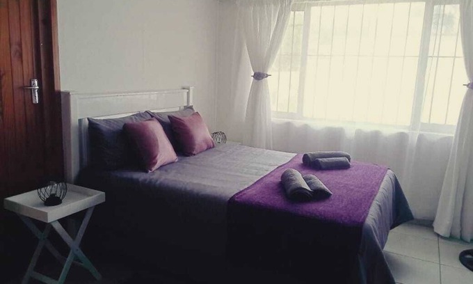 Leisure Bay House | Neat 2 bedroomed accommodation near the beach in a Nature Conservation Area