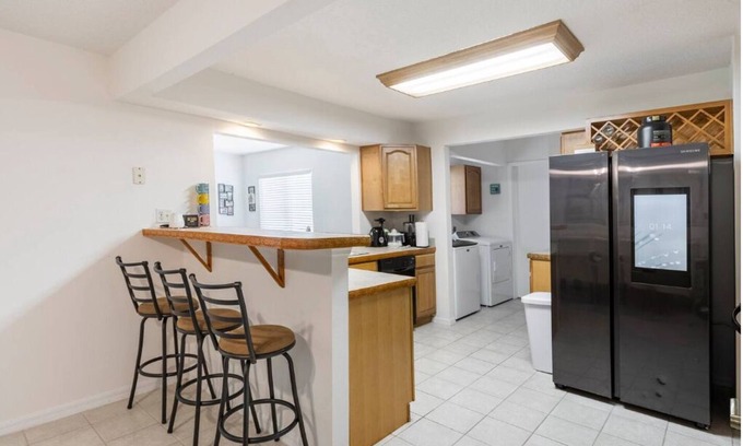 Interchange Square House | Neat and peaceful BR/King Bed/Close to I95