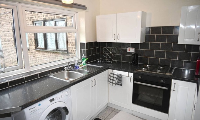 Little Hay Apartment | NEC bliss Suite near Birmingham Airport and resort world arena|HS2 Contractors