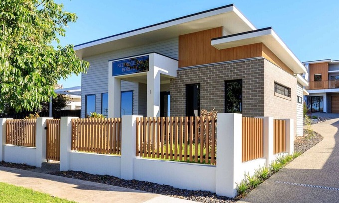 East Albury House | Neddidge Apartment 1