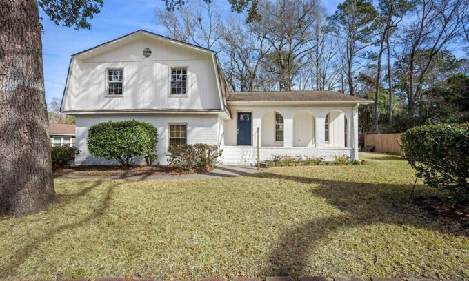 West Ashley House | Neighborhood Nest In Quiet Area
