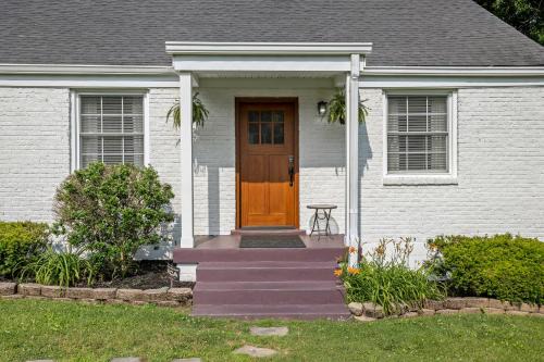 Inglewood House | Neighborhood Retreat, Large Yard, Fire Pit