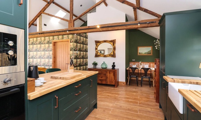 West Heslerton House | NELL'S COTTAGE, pet friendly, character holiday cottage in Rillington