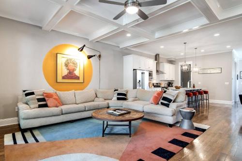 North Nashville House | Nell's Haven Two Miles To Downtown & Broadway