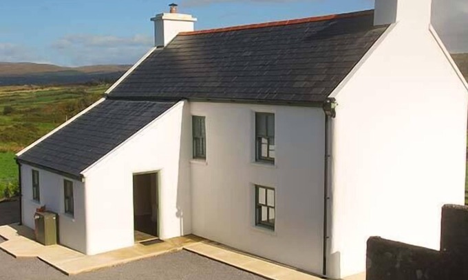 Bantry House | NELLIE'S FARMHOUSE, family friendly in Durrus, County Cork