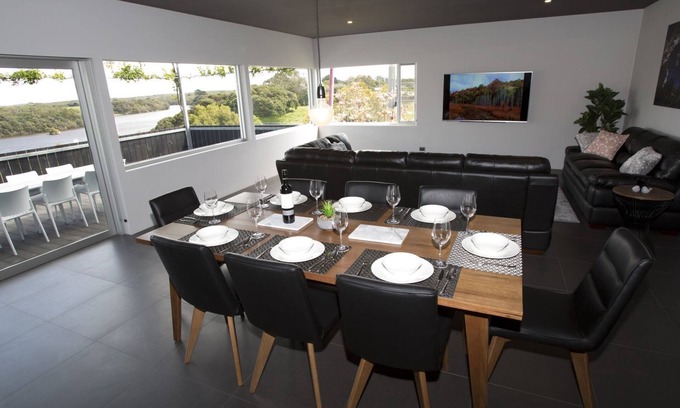 Nelson House | Nelson Victoria Luxury Holiday Accommodation