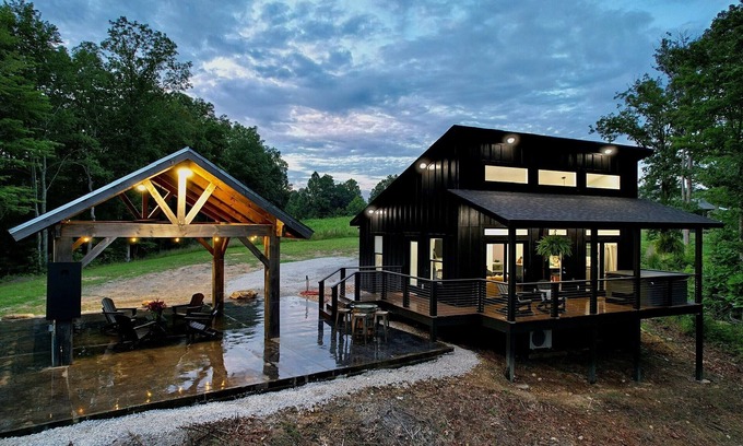 Wartburg Ski Chalet | Nemo Tunnel Chalet - HotTub&View