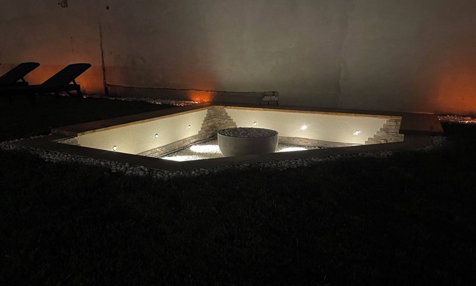 Becej Apartment | nEnchanting apartment complex with a stunning yard, gym, and sports equipment.