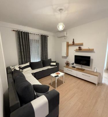 Kamez Apartment | Nene Tereza Airport Apartment