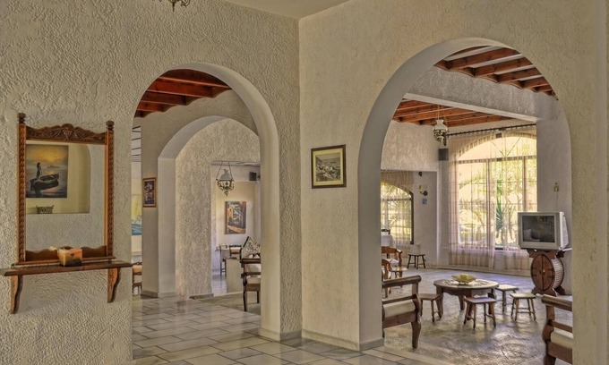 Karlovassi Hotel | Nepheli