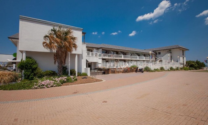 Northeast Virginia Beach Apartment | Neptune's Palace Condo