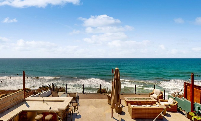 Encinitas House | Neptune Sunset Shores Oceanfront home with expansive outdoor living, newly remodeled