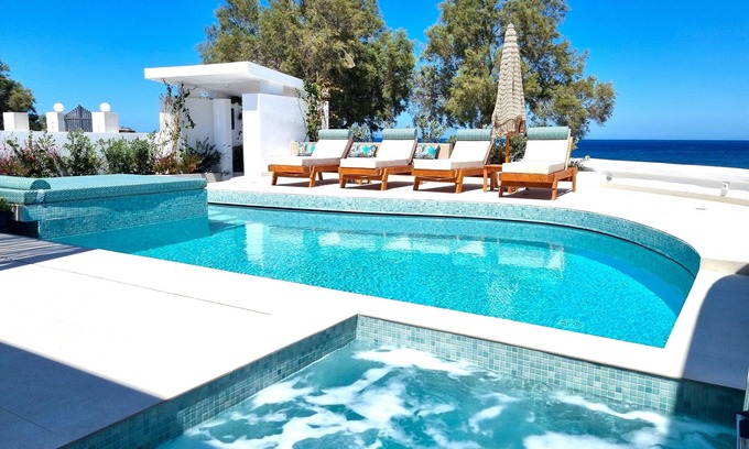 Karterados House | Nerea Seaside VIlla on the Beach