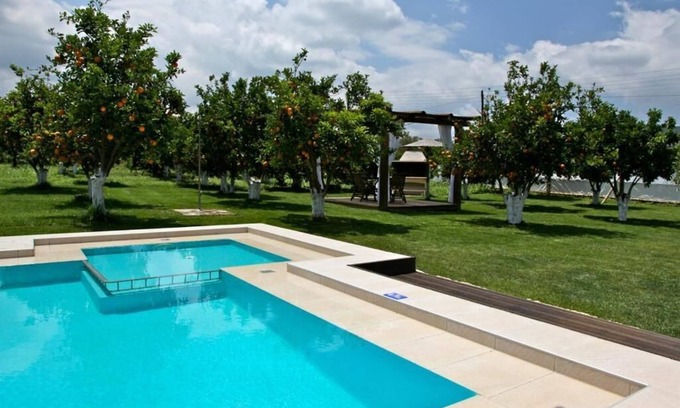 Sirili Villa | Neriana Villa - Garden Paradise