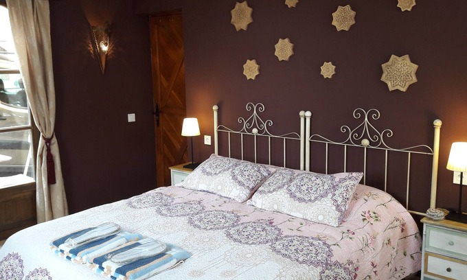 Competa Bed & Breakfast | Nerja superior room with air conditioning, wifi and tv.