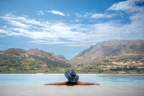 Agios Vasileios Villa | Neromai Cave Luxury Villas