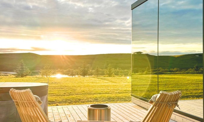 Hella House | Nest Retreat Iceland - Glacier