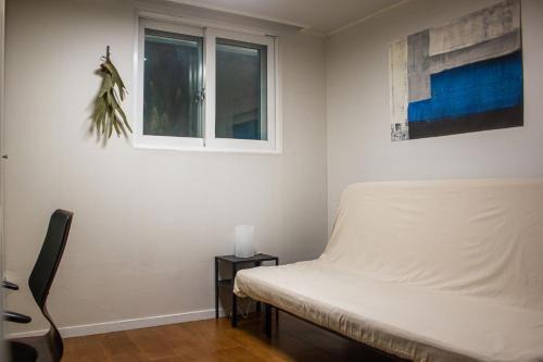 Myonmok-tong Apartment | Nesthouse one room 4 min away from metro