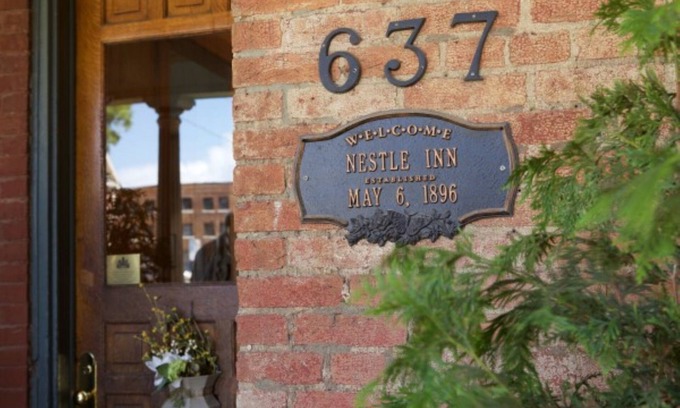Chatham-Arch Bed & Breakfast | Nestle Inn