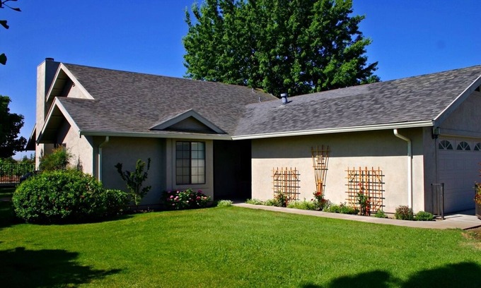 Victor House | Nestled Between The Vines In A Private Country Setting