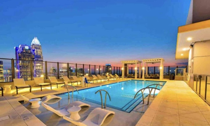 Third Ward Apartment | Nestled CLT Forth Ward Condo