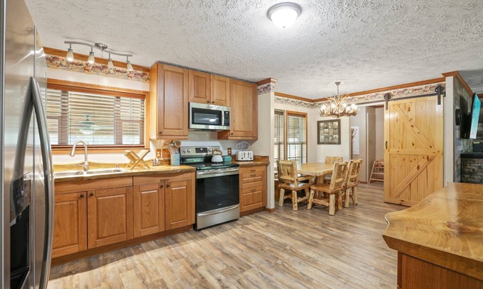 Carbon Hill House | Nestled In The Heart Of Nature!