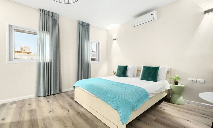 Netanya Apartment | Netanya Beach & Pool Elegant Studio