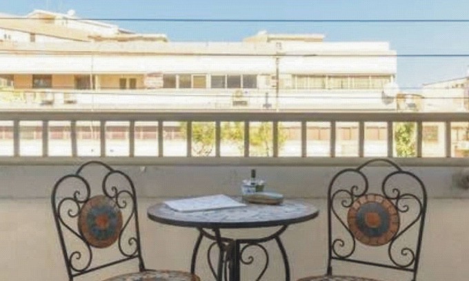 Netanya Apartment | NETANYA, Hertzl, 3 comfortable rooms, completely renovated, with balcony.