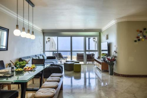Netanya Apartment | Netanya Panoramic Sea-View Apt with Mamad by Sea N' Rent