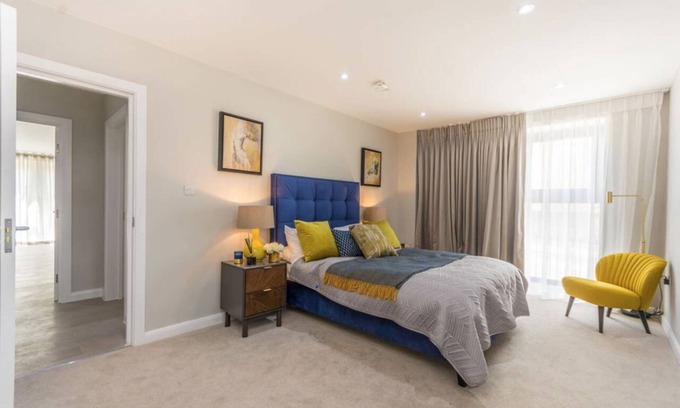 Lewisham Apartment | * NETFLIX* Chic & Modern 3 Double Bedrooms near Ldn Bridge Stn - have parking