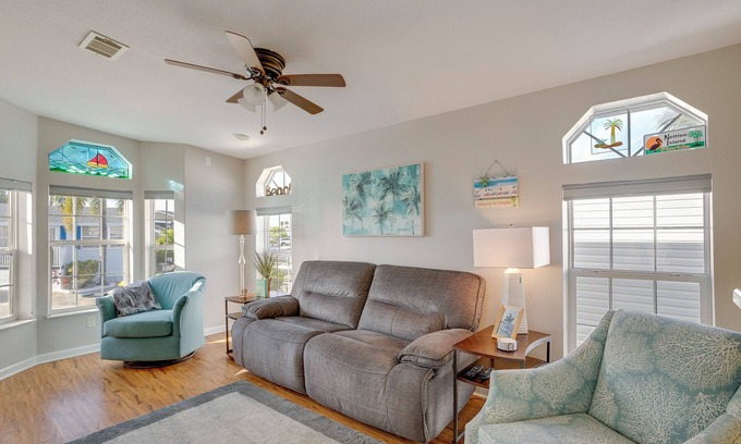 Nettles Island House | Nettles Island Jensen Beach Home: Walk to Ocean!