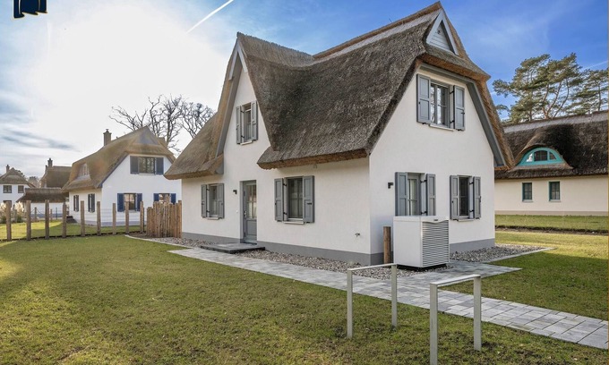 Zirchow House | Neu Errichtetes Ferienhaus in Ruhiger Wohngegend mit Parkplatz, Sauna und Wlan