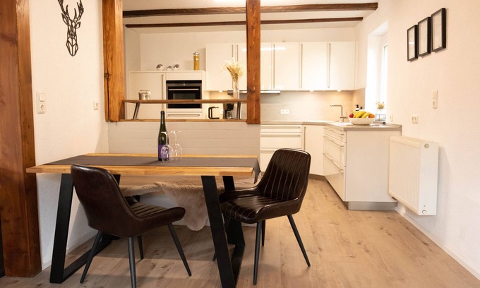 Wildflecken Apartment | Neue, Gemütliche Ferienwohnung mit Großer Terrasse