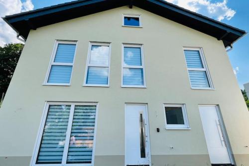 Luxem Apartment | Neue Wohnung für 4 Küche Terrasse