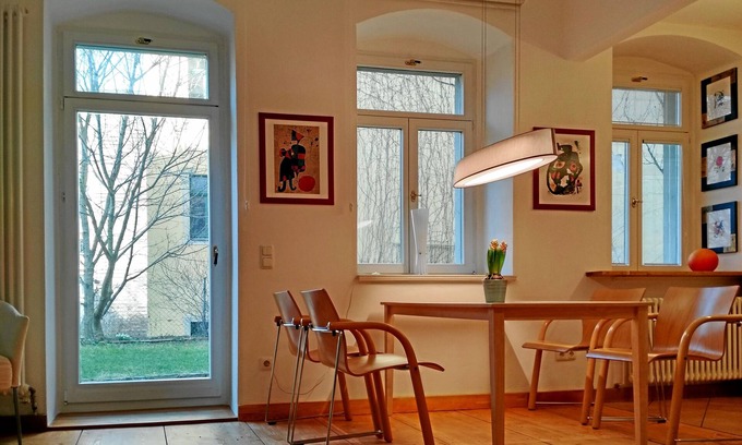 Outer Neustadt Apartment | Neustadt-Paradies, apartment with terrace in the Kunsthofpassage