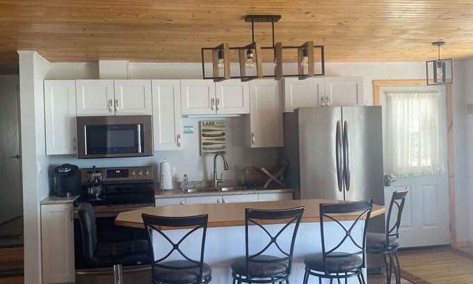 Kingsville Cottage | Never pay a cleaning fee! Pelee Promises Pure Pleasure!