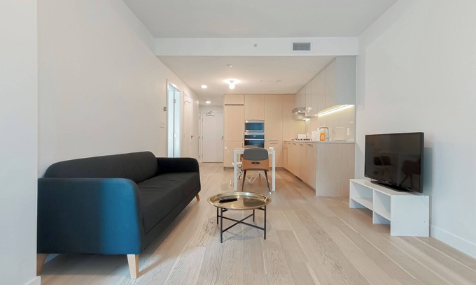 Richmond City Centre Apartment | New 1.5 BDR Condo near Richmong Night Market