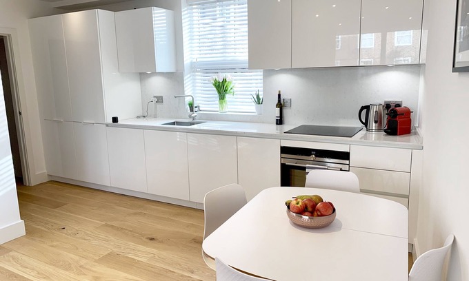 Chaucer Apartment | NEW 1 bed flat in Borough balcony and shard view