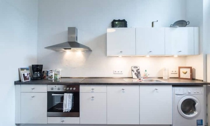 Dusseldorf Old Town Apartment | New 1st Floor Flat, DUS city, 2BR, 2 Bath, Balcony