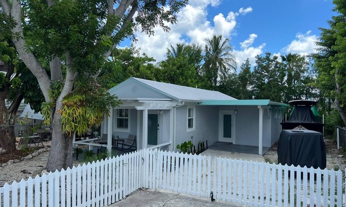 Tavernier House | New 2/1 Remodeled Cozy Home in Tavernier Key