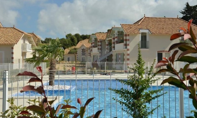 Notre-Dame-de-Monts Apartment | New 2 bedroom apartment with mezzanine, private pool, beach and forest