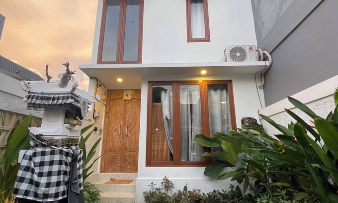 Denpasar Timur Villa | new 2 bedroom 2 bathroom private pool villa near beach , jogging track and mall